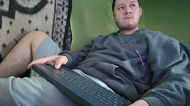 sweet cock28 online show from 10/31/25, 03:52