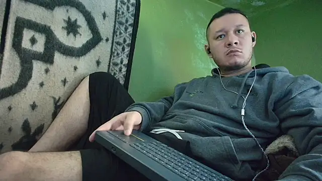 sweet cock28 online show from 12/01/25, 03:24