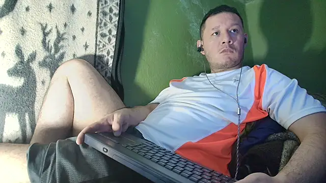 Snapshot of sweet_cock28 chatting on 07/17/26, 03:26 sweet cock28 online show from 07/17/26, 03:26