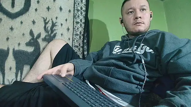 Snapshot of sweet_cock28 chatting on 07/05/26, 02:02 sweet cock28 online show from 07/05/26, 02:02