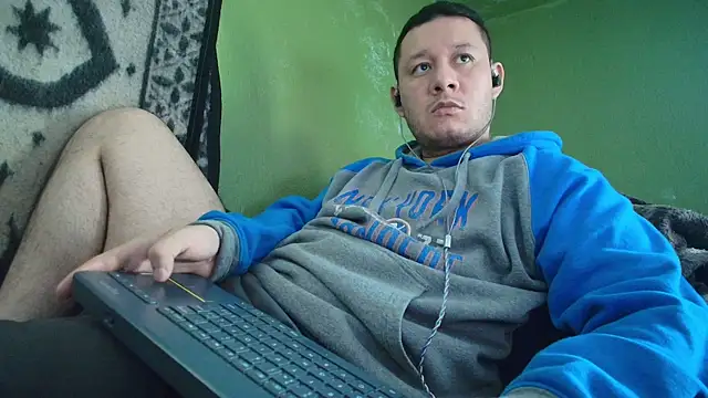 sweet cock28 online show from 12/18/25, 04:00