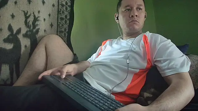 Snapshot of sweet_cock28 chatting on 06/30/26, 03:01 sweet cock28 online show from 06/30/26, 03:01