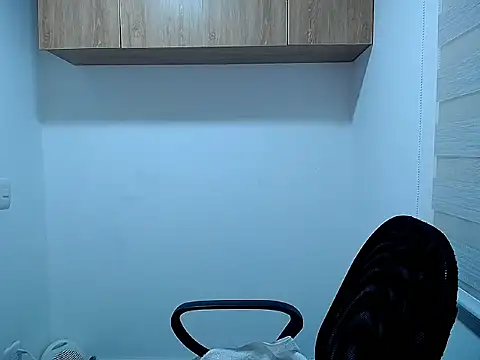 Danna Ross  online show from 11/11/25, 06:52