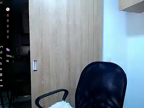 Danna Ross  online show from 06/02/26, 03:06