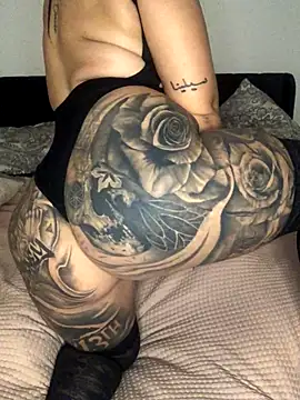 Mia-Bremer online show from 12/05/25, 01:10