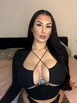 Mia-Bremer online show from 11/23/25, 04:06