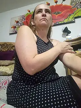Snapshot of SeductionSilera chatting on 03/18/25, 02:39 SeductionSilera online show from 03/18/25, 02:39