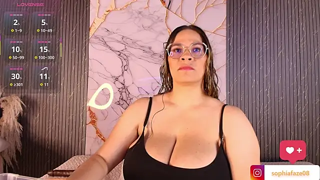 big tits in your face online show from 02/04/26, 08:15