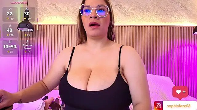 Snapshot of big_tits_in_your_face chatting on 09/23/25, 08:16 big tits in your face online show from 09/23/25, 08:16