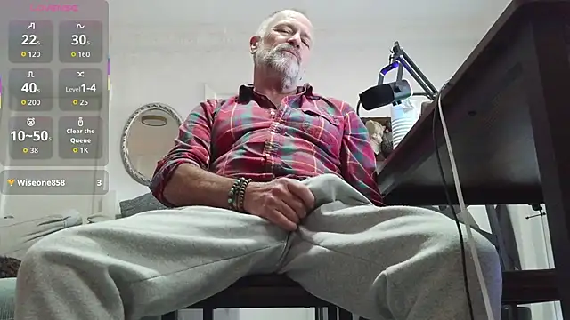 DaddybearVLC online show from 04/15/26, 09:37