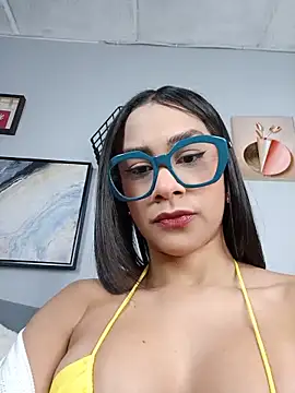 Snapshot of Amber_Etan chatting on 06/05/26, 02:56 Amber Etan online show from 06/05/26, 02:56