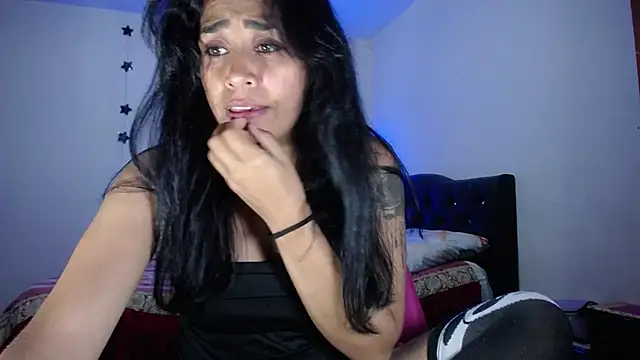 Snapshot of pinky_violeta chatting on 01/25/25, 03:19 pinky violeta online show from 01/25/25, 03:19