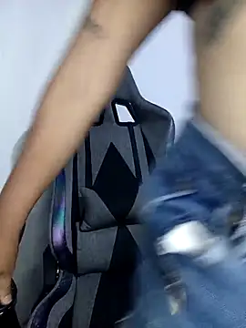 kanyat  online show from 04/18/26, 11:05