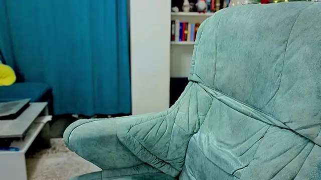 Katniss K online show from 12/20/25, 04:59