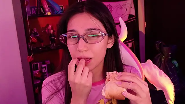 amber yull online show from 07/02/26, 02:34