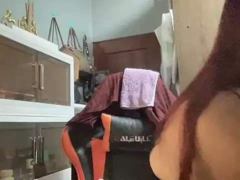 Snapshot of UrLove_Marga chatting on 11/17/25, 10:36 UrLove Marga online show from 11/17/25, 10:36