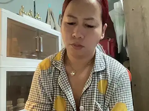 Snapshot of UrLove_Marga chatting on 11/11/25, 12:05 UrLove Marga online show from 11/11/25, 12:05