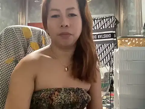 Snapshot of UrLove_Marga chatting on 05/10/26, 10:22 UrLove Marga online show from 05/10/26, 10:22