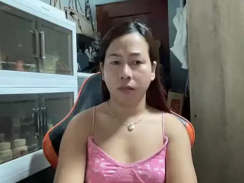 Snapshot of UrLove_Marga chatting on 10/18/25, 10:34 UrLove Marga online show from 10/18/25, 10:34