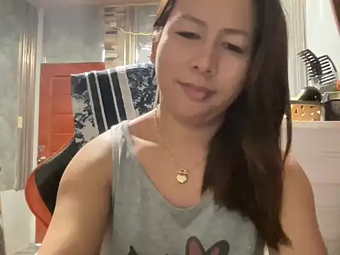 Snapshot of UrLove_Marga chatting on 06/18/26, 10:26 UrLove Marga online show from 06/18/26, 10:26