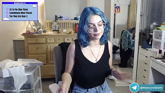 Snapshot of Lunobbione chatting on 02/21/26, 12:34 Lunobbione online show from 02/21/26, 12:34