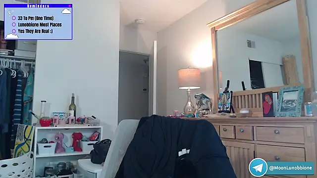 Snapshot of Lunobbione chatting on 02/21/26, 05:37 Lunobbione online show from 02/21/26, 05:37