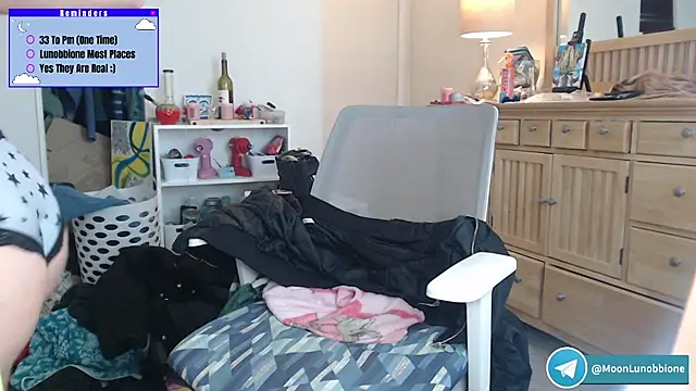 Snapshot of Lunobbione chatting on 02/25/26, 08:08 Lunobbione online show from 02/25/26, 08:08