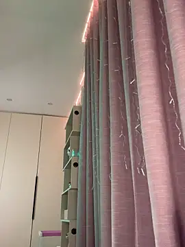 Alina Vibe Me online show from 11/26/25, 11:38