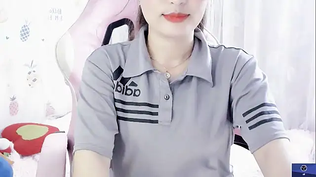 Snapshot of -R-Mai- chatting on 12/04/24, 02:09 -R-Mai- online show from 12/04/24, 02:09
