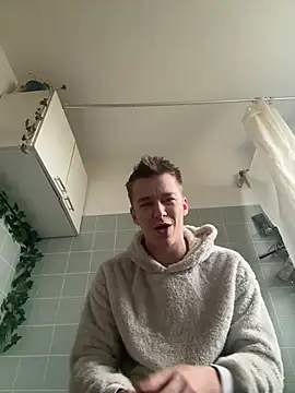 Snapshot of Toyjungee chatting on 01/09/26, 02:13 Toyjungee online show from 01/09/26, 02:13