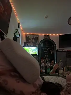 Toyjungee online show from 12/17/25, 01:49