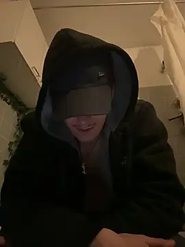 Snapshot of Toyjungee chatting on 01/15/25, 08:16 Toyjungee online show from 01/15/25, 08:16