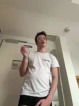 Snapshot of Toyjungee chatting on 02/19/26, 08:55 Toyjungee online show from 02/19/26, 08:55