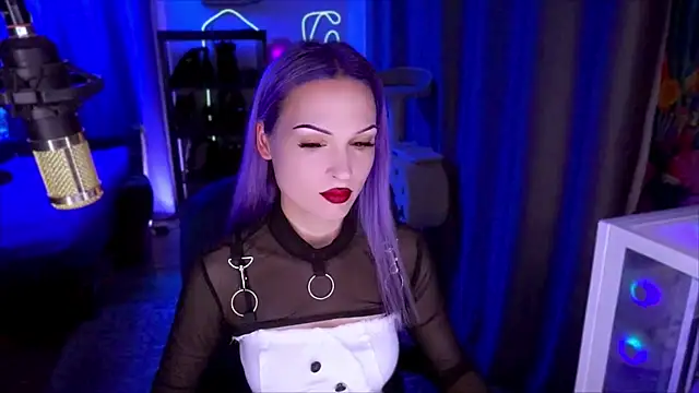 ml milana online show from 10/31/25, 05:53