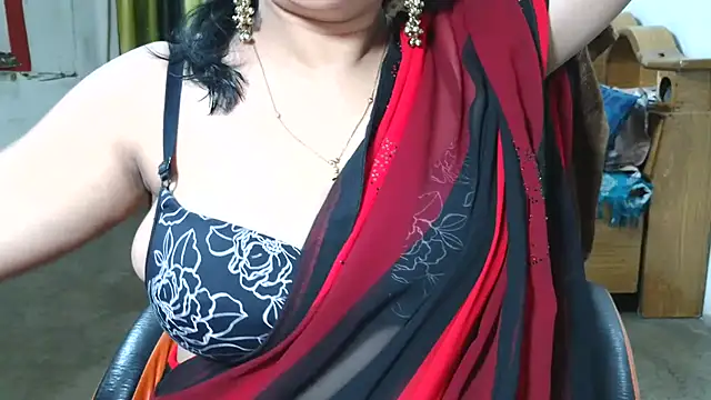 Snapshot of Cute_Mahi22 chatting on 06/24/26, 06:12 Cute Mahi22 online show from 06/24/26, 06:12