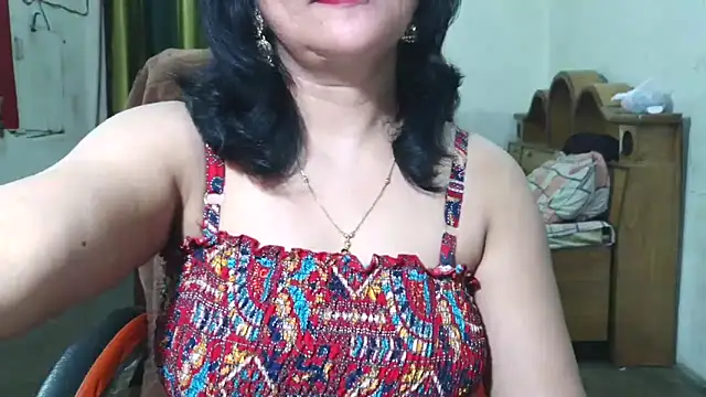 Snapshot of Cute_Mahi22 chatting on 09/27/25, 06:30 Cute Mahi22 online show from 09/27/25, 06:30
