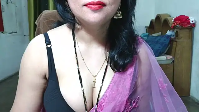 Snapshot of Cute_Mahi22 chatting on 10/11/25, 05:19 Cute Mahi22 online show from 10/11/25, 05:19