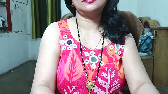 Snapshot of Cute_Mahi22 chatting on 10/10/25, 05:14 Cute Mahi22 online show from 10/10/25, 05:14