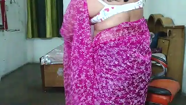 Cute Mahi22 online show from 02/03/26, 06:33