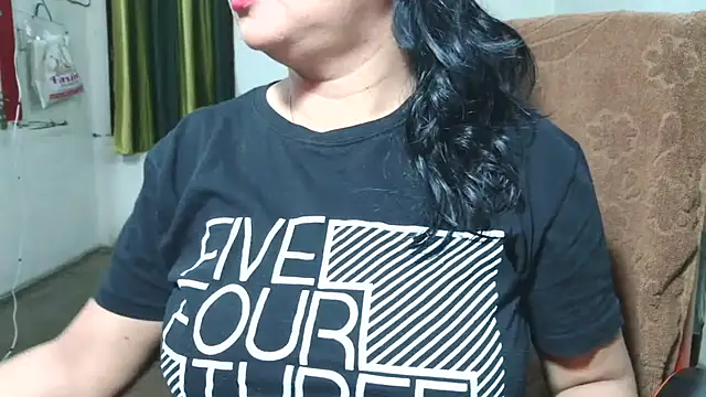 Cute Mahi22 online show from 12/23/25, 06:02