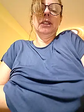 Susycachonda1 online show from 04/16/26, 05:52