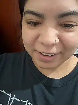kimmiakiss22 online show from 05/06/26, 10:03
