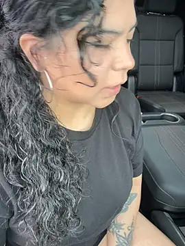 kimmiakiss22 online show from 04/15/26, 07:58