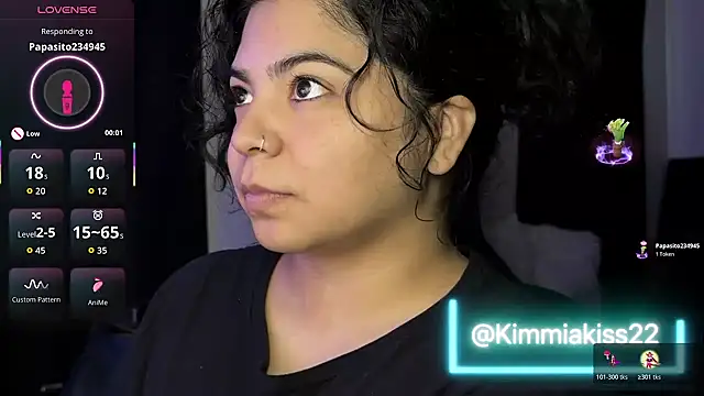 kimmiakiss22 online show from 10/22/25, 08:52