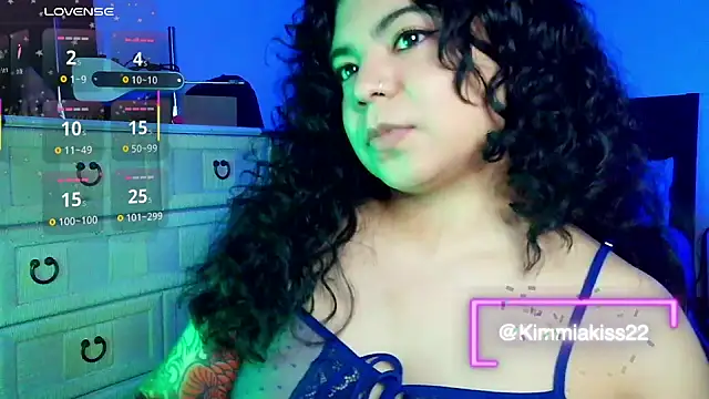 kimmiakiss22 online show from 12/16/25, 12:04