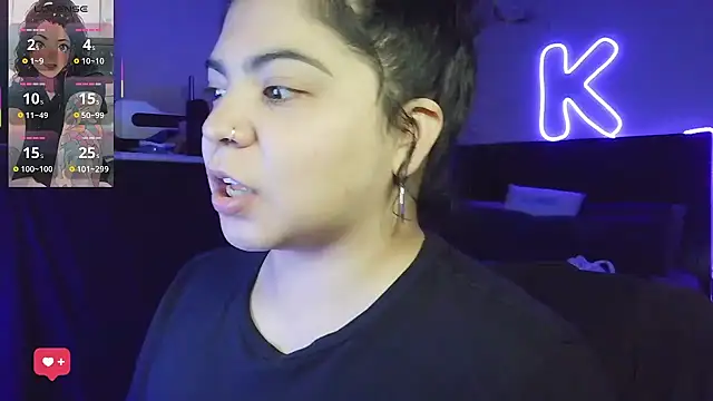kimmiakiss22 online show from 05/03/26, 02:27