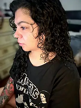 kimmiakiss22 online show from 01/14/26, 08:34