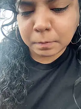 kimmiakiss22 online show from 04/15/26, 07:40