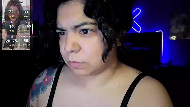 kimmiakiss22 online show from 05/17/26, 02:22