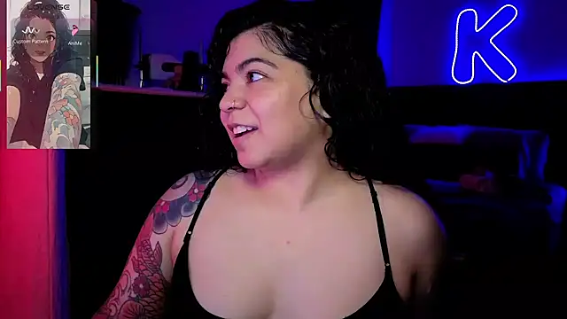 kimmiakiss22 online show from 05/19/26, 12:15